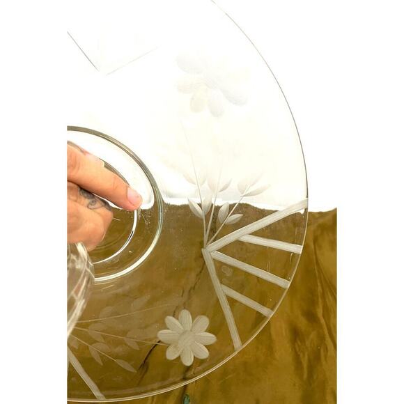 VTG Etched Clear Crystal Center Handle Tray Plate with Etched Flowers 10.5" - Picture 15 of 16